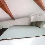 Charming Apartment Near Sacree Coeur